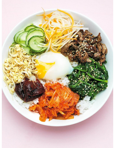 Un recorrido por el mundo y más de 115 recetas sencillas de elaborar con un gran protagonista: el huevo.